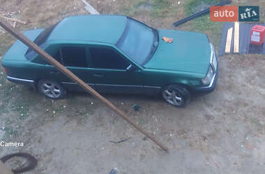 Седан Mercedes-Benz E-Class 1990 в Болехові