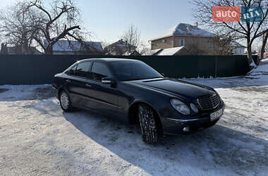 Седан Mercedes-Benz E-Class 2002 в Черновцах