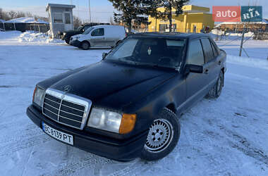 Седан Mercedes-Benz E-Class 1989 в Иваничах