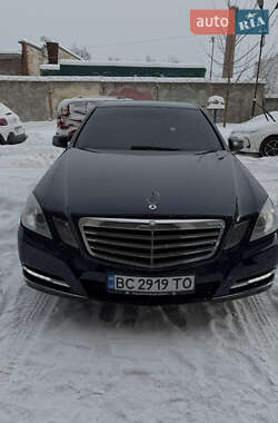 Седан Mercedes-Benz E-Class 2012 в Львове