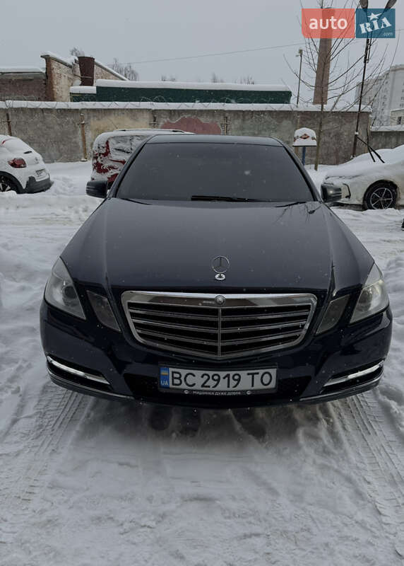 Mercedes-Benz E-Class 2012 Mercedes-Benz E-Class 2012