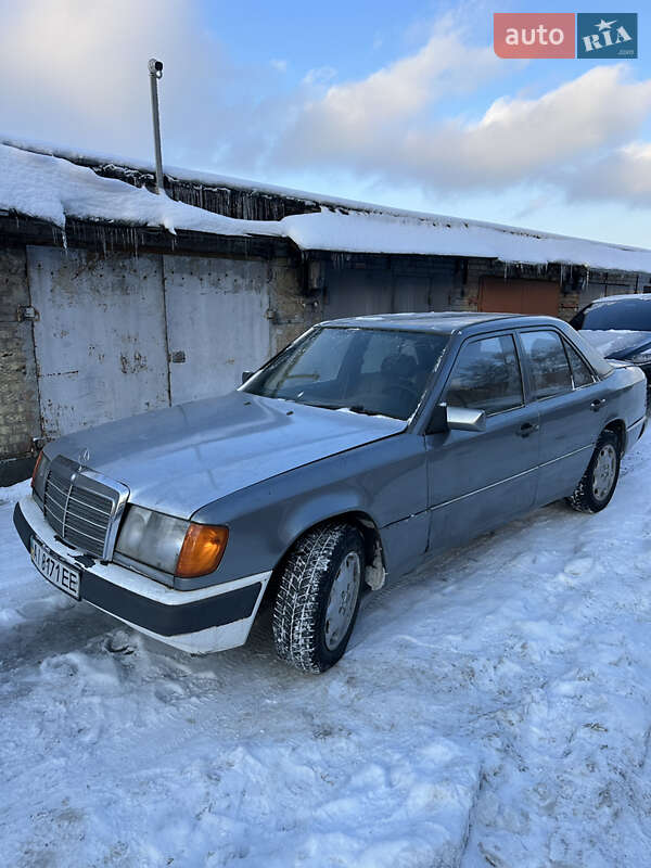 Mercedes-Benz E-Class 1985 Mercedes-Benz E-Class 1985
