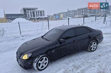Седан Mercedes-Benz E-Class 2010 в Львове