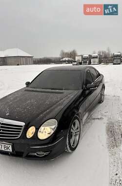 Седан Mercedes-Benz E-Class 2006 в Иршаве