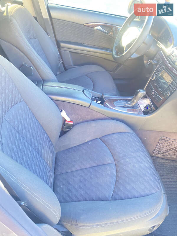 Седан Mercedes-Benz E-Class 2003 в Брусилове