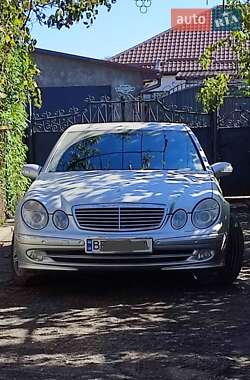 Седан Mercedes-Benz E-Class 2003 в Николаеве