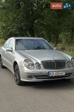 Седан Mercedes-Benz E-Class 2002 в Киеве