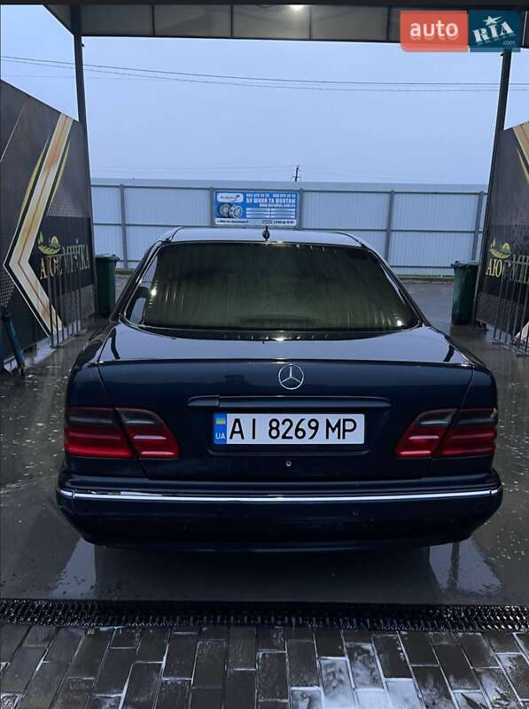 Mercedes-Benz E-Class 2001