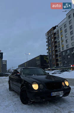 Седан Mercedes-Benz E-Class 2000 в Тлумачі