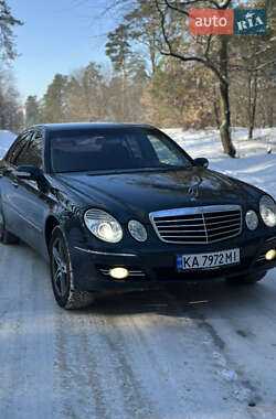 Седан Mercedes-Benz E-Class 2002 в Києві
