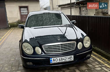 Седан Mercedes-Benz E-Class 2003 в Иршаве