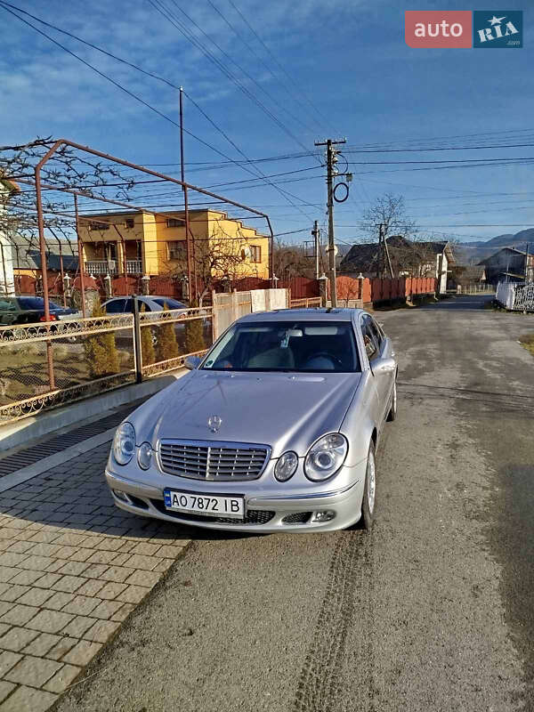 Mercedes-Benz E-Class 2003
