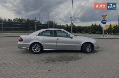 Седан Mercedes-Benz E-Class 2004 в Сокале
