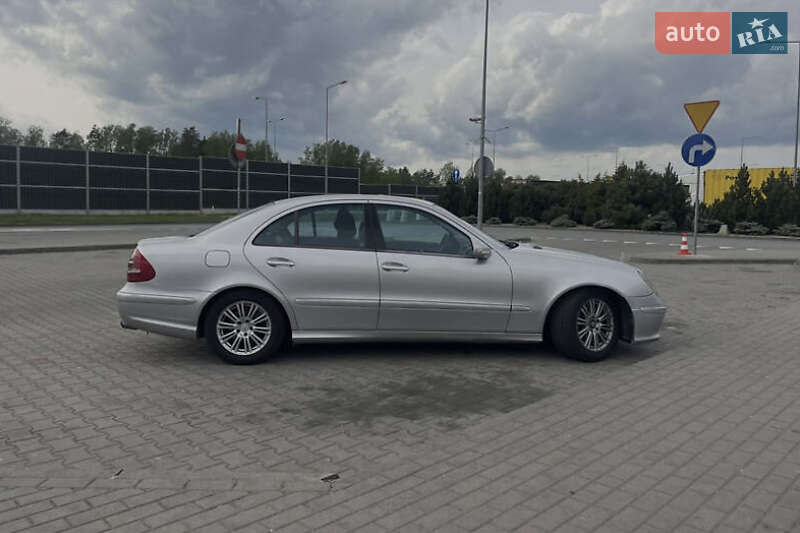 Mercedes-Benz E-Class 2004