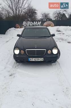 Седан Mercedes-Benz E-Class 2000 в Шептицькому