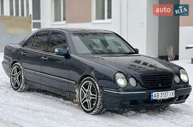 Седан Mercedes-Benz E-Class 2000 в Виннице