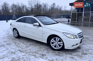 Купе Mercedes-Benz E-Class 2011 в Киеве