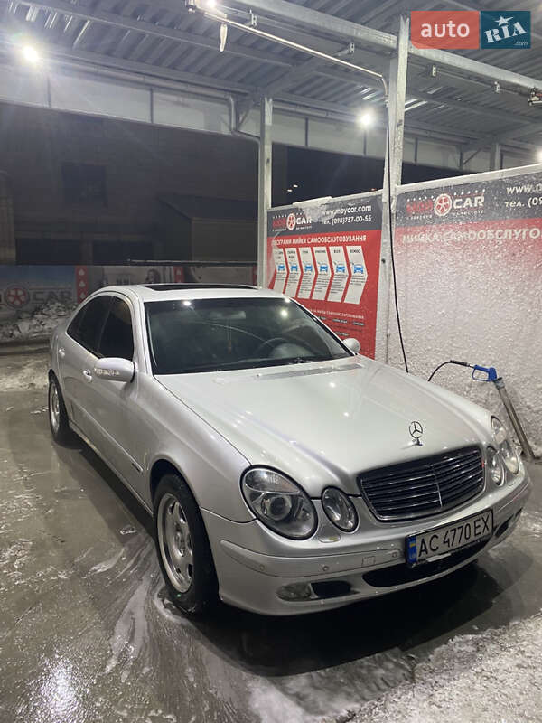 Mercedes-Benz E-Class 2003