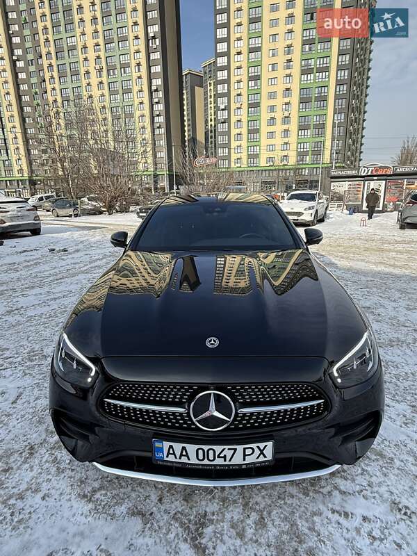 Mercedes-Benz E-Class 2023