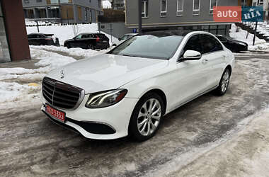Седан Mercedes-Benz E-Class 2017 в Львове
