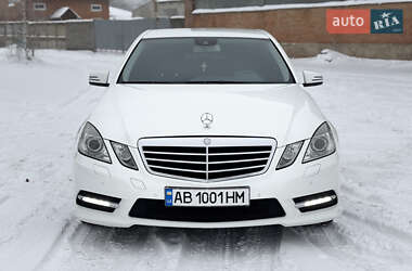 Седан Mercedes-Benz E-Class 2012 в Виннице