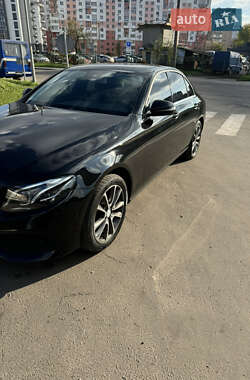 Седан Mercedes-Benz E-Class 2017 в Львові