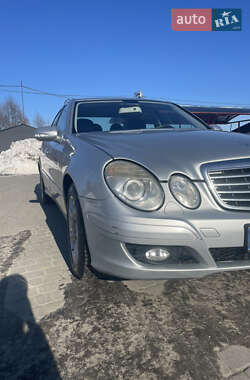 Седан Mercedes-Benz E-Class 2008 в Яворове