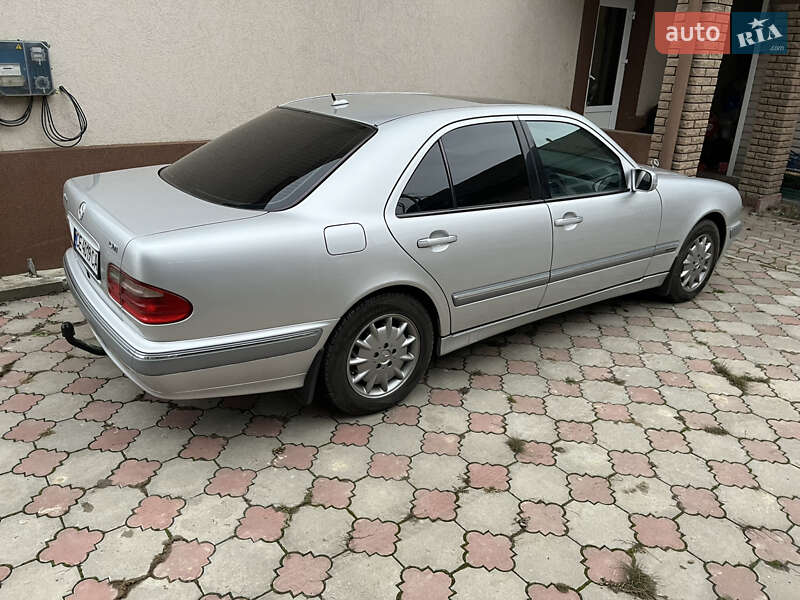 Mercedes-Benz E-Class 1999