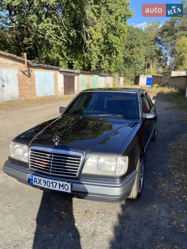 Mercedes-Benz E-Class 1994