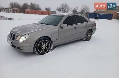 Седан Mercedes-Benz E-Class 2004 в Прилуках