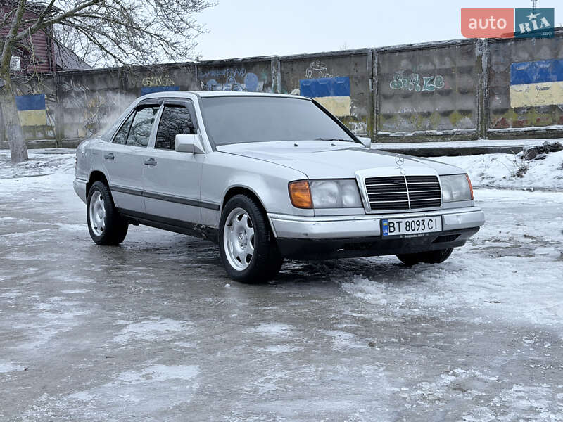Mercedes-Benz E-Class 1989