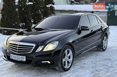 Седан Mercedes-Benz E-Class 2009 в Киеве
