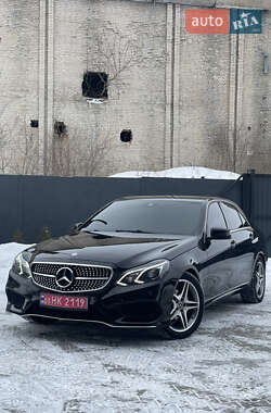 Седан Mercedes-Benz E-Class 2015 в Дубні