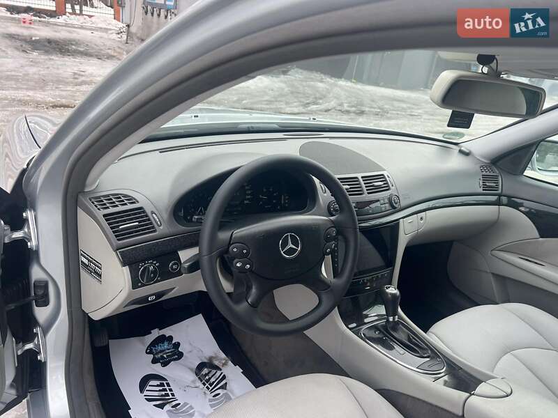 Седан Mercedes-Benz E-Class 2006 в Луцке