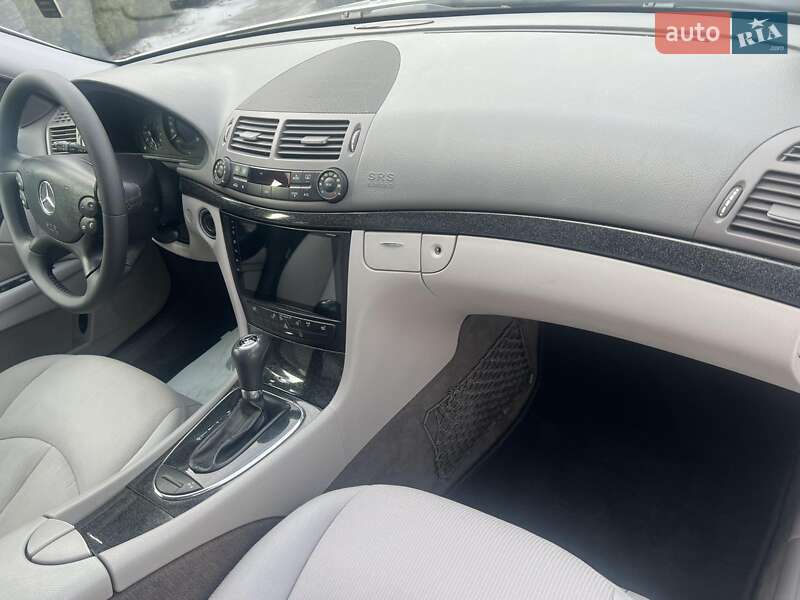 Седан Mercedes-Benz E-Class 2006 в Луцке