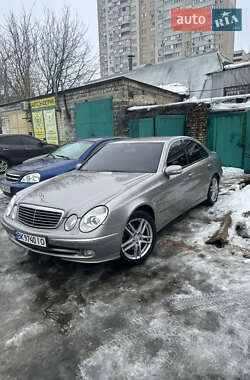 Седан Mercedes-Benz E-Class 2005 в Києві