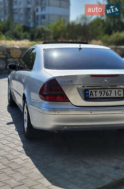 Седан Mercedes-Benz E-Class 2005 в Калуше