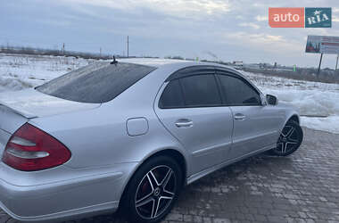 Седан Mercedes-Benz E-Class 2002 в Городку