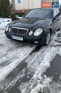 Седан Mercedes-Benz E-Class 2003 в Новій Ушиці