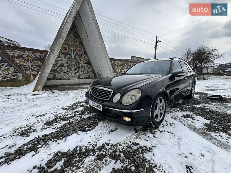 Mercedes-Benz E-Class 2004 Mercedes-Benz E-Class 2004