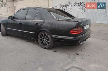 Седан Mercedes-Benz E-Class 2000 в Херсоне