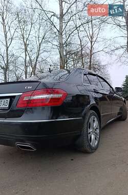 Седан Mercedes-Benz E-Class 2011 в Ізюмі