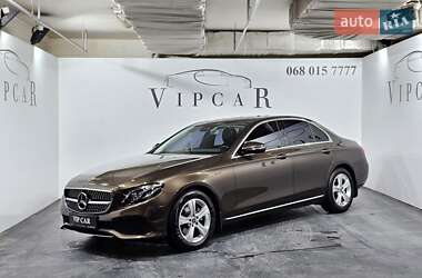 Седан Mercedes-Benz E-Class 2017 в Києві