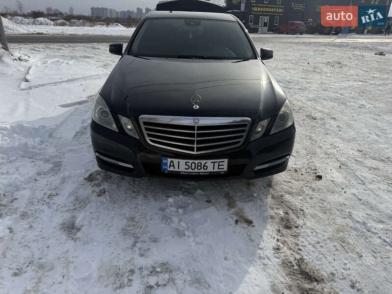Mercedes-Benz E-Class 2011