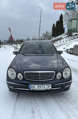Седан Mercedes-Benz E-Class 2002 в Львове