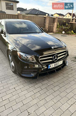 Седан Mercedes-Benz E-Class 2016 в Києві