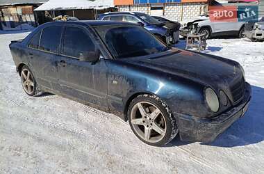 Седан Mercedes-Benz E-Class 1999 в Киеве