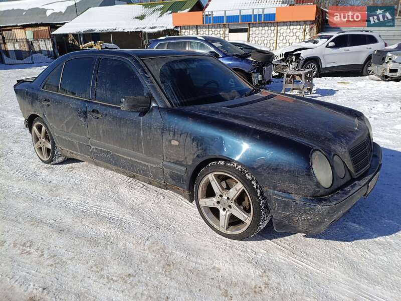 Mercedes-Benz E-Class 1999