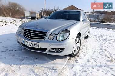 Седан Mercedes-Benz E-Class 2004 в Черновцах