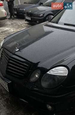 Седан Mercedes-Benz E-Class 2004 в Черновцах